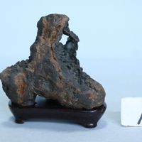 揖斐川石[260201]